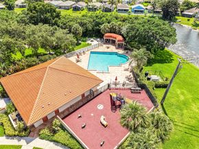 409 Republic Ct 409, Deerfield Beach FL 33442