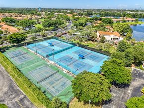409 Republic Ct 409, Deerfield Beach FL 33442