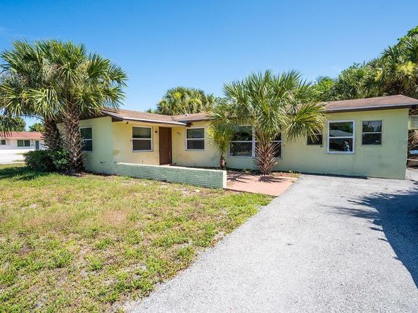 371 W 34th Street, Riviera Beach FL 33404