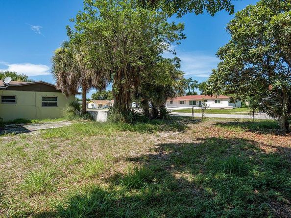 371 W 34th Street, Riviera Beach FL 33404