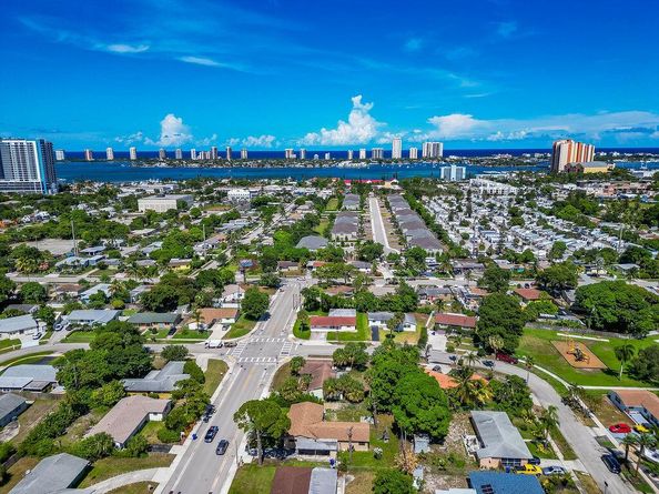 371 W 34th Street, Riviera Beach FL 33404