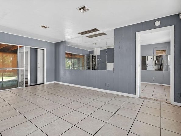 371 W 34th Street, Riviera Beach FL 33404