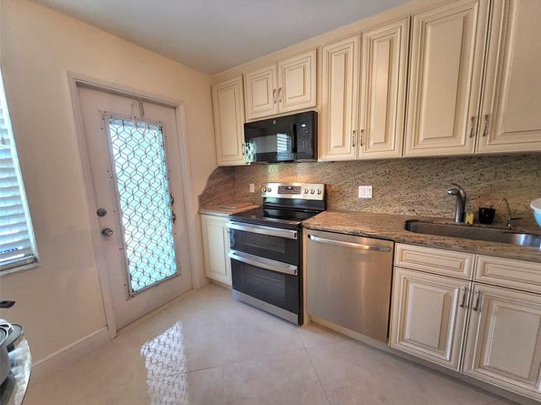 3151 S Palm Aire Dr 309, Pompano Beach FL 33069