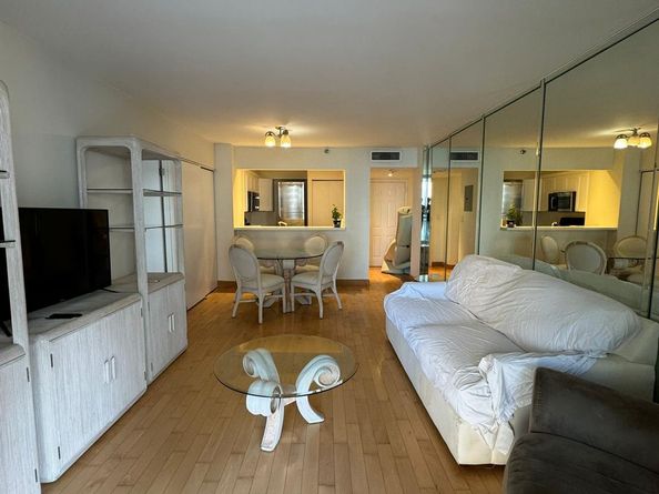 540 Brickell Key Dr 1214, Miami FL 33131