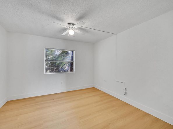 4122 SW 61st Ave 8, Davie FL 33314
