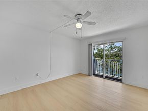 4122 SW 61st Ave 8, Davie FL 33314