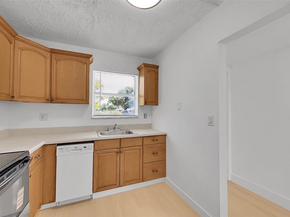 4122 SW 61st Ave 8, Davie FL 33314