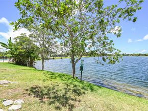 4122 SW 61st Ave 8, Davie FL 33314