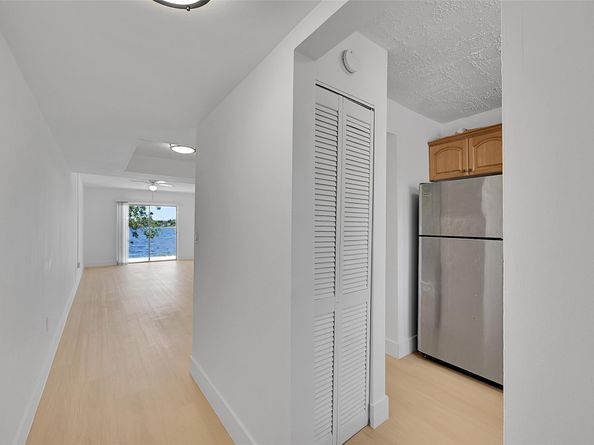 4122 SW 61st Ave 8, Davie FL 33314