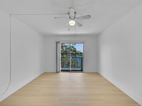 4122 SW 61st Ave 8, Davie FL 33314