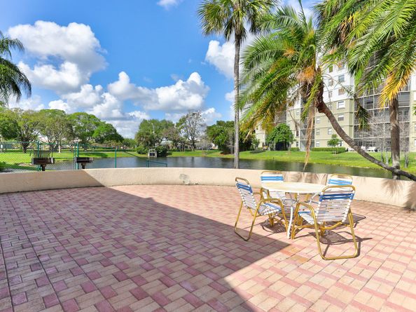 2216 N Cypress Bend Drive 501, Pompano Beach FL 33069