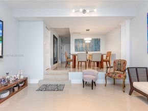 8956 Palm Tree Lane 8956, Pembroke Pines FL 33024