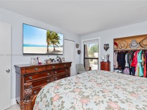 8956 Palm Tree Lane 8956, Pembroke Pines FL 33024
