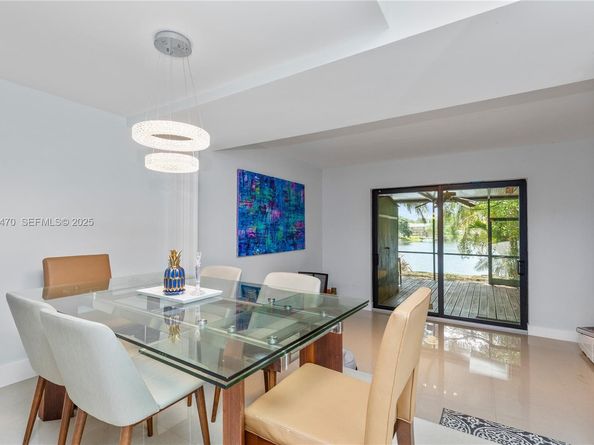 8956 Palm Tree Lane 8956, Pembroke Pines FL 33024