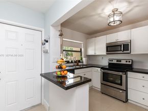 8956 Palm Tree Lane 8956, Pembroke Pines FL 33024