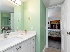 8956 Palm Tree Lane 8956, Pembroke Pines FL 33024
