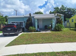 2119 Plunkett St, Hollywood FL 33020