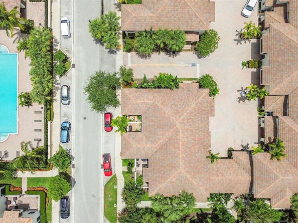 4680 Mimosa Pl 802, Coconut Creek FL 33073