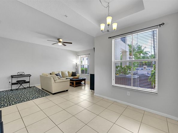 4680 Mimosa Pl 802, Coconut Creek FL 33073
