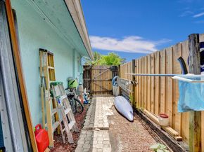10290 Carmen Lane, Royal Palm Beach FL 33411