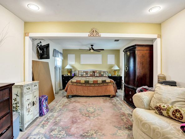 10290 Carmen Lane, Royal Palm Beach FL 33411