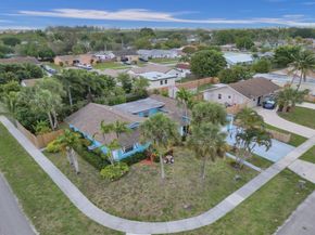 10290 Carmen Lane, Royal Palm Beach FL 33411