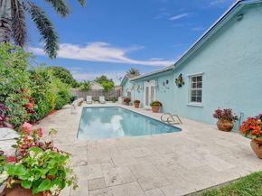 10290 Carmen Lane, Royal Palm Beach FL 33411