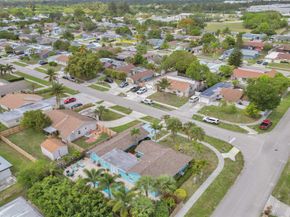 10290 Carmen Lane, Royal Palm Beach FL 33411