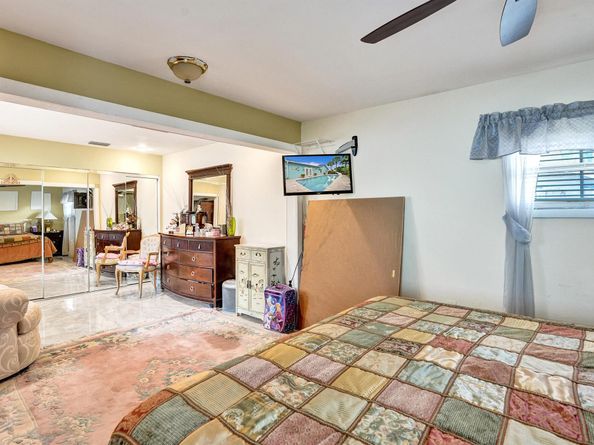 10290 Carmen Lane, Royal Palm Beach FL 33411