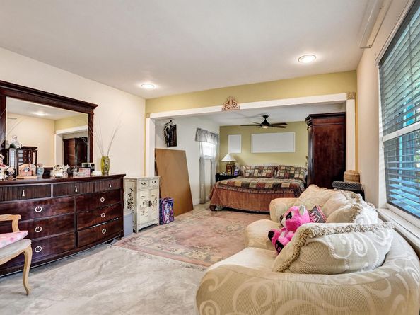 10290 Carmen Lane, Royal Palm Beach FL 33411