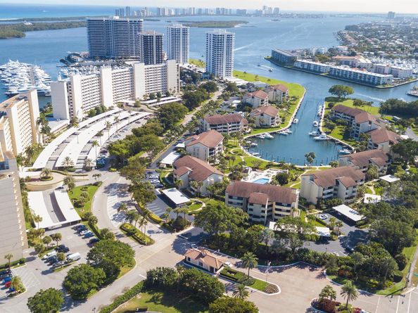 124 Lakeshore Drive 1028, North Palm Beach FL 33408