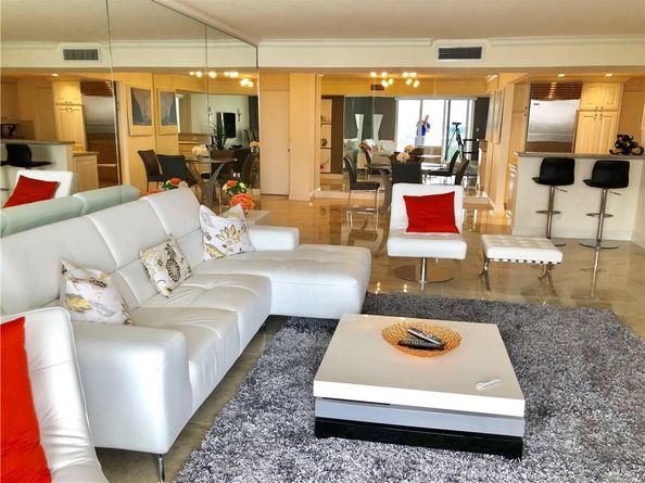 1 Las Olas Circle 1414, Fort Lauderdale FL 33316