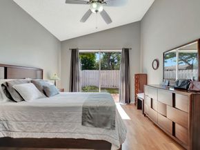 6090 Newport Village Way, Lake Worth FL 33463