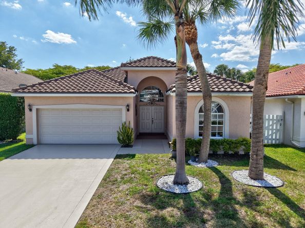 6090 Newport Village Way, Lake Worth FL 33463