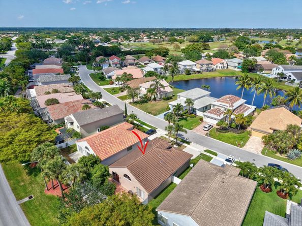 6090 Newport Village Way, Lake Worth FL 33463
