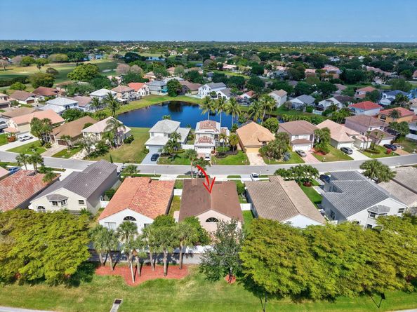 6090 Newport Village Way, Lake Worth FL 33463