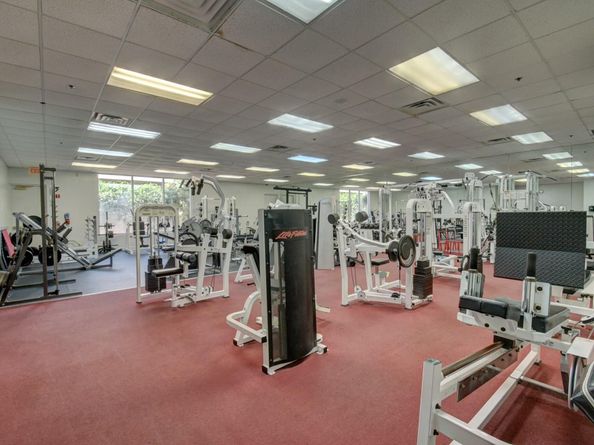 6090 Newport Village Way, Lake Worth FL 33463
