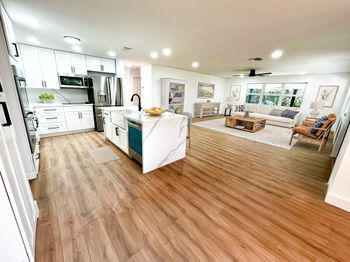 216 Bayberry Dr
