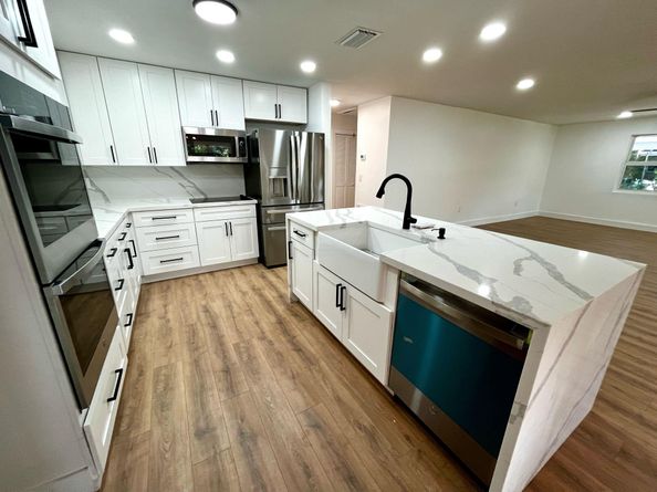 216 Bayberry Dr, Plantation FL 33317