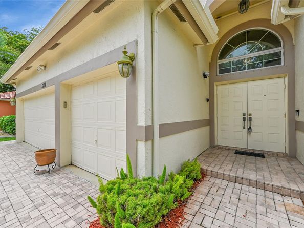 5791 NW 48th Dr, Coral Springs FL 33067