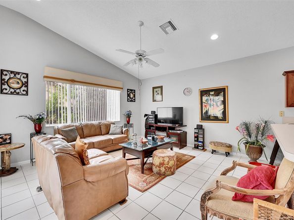 5791 NW 48th Dr, Coral Springs FL 33067