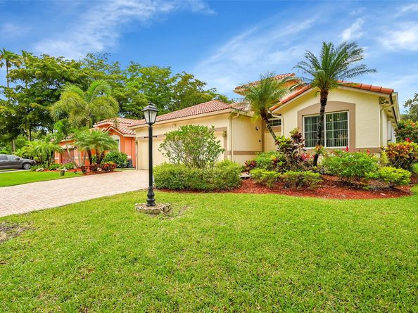5791 NW 48th Dr, Coral Springs FL 33067