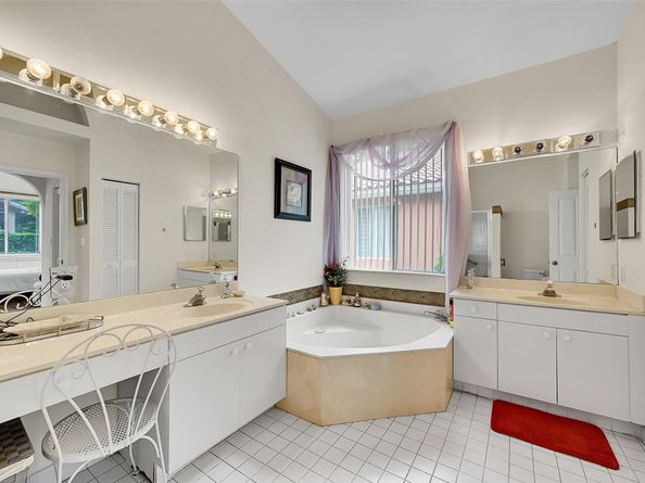 5791 NW 48th Dr, Coral Springs FL 33067