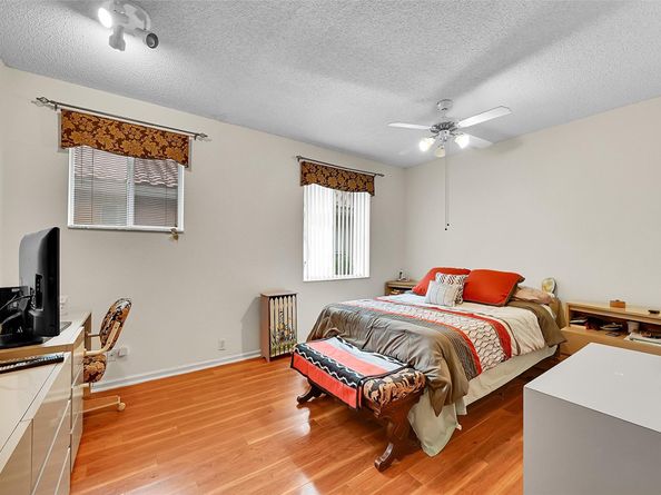 5791 NW 48th Dr, Coral Springs FL 33067