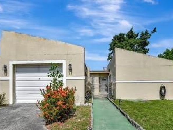 9725 NW 26th Ct 4, Sunrise FL 33322