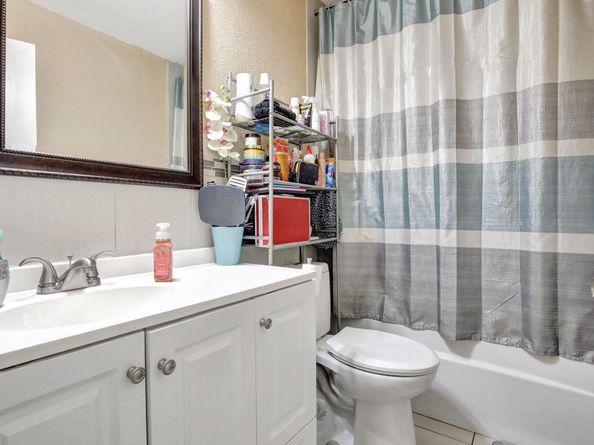 9725 NW 26th Ct 4, Sunrise FL 33322