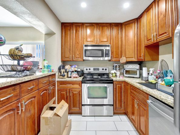 9725 NW 26th Ct 4, Sunrise FL 33322