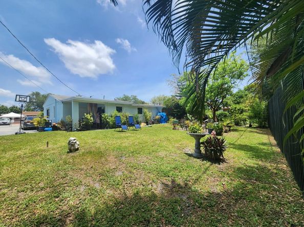 1230 NW 84th Ter, Miami FL 33147