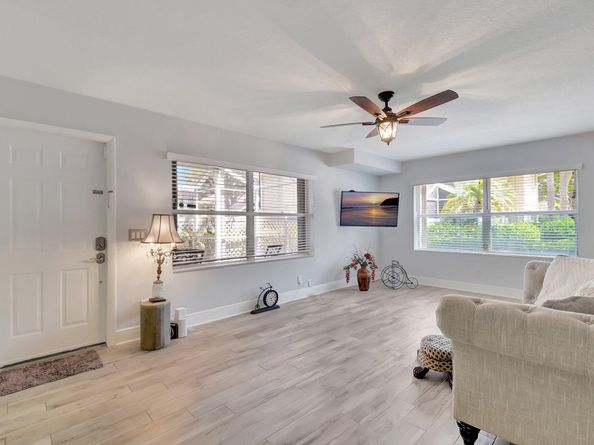 5201 Wheatley Court, Boynton Beach FL 33436
