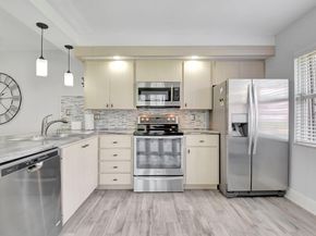 5201 Wheatley Court, Boynton Beach FL 33436